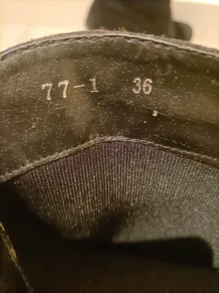 Botas altas negras con tacón