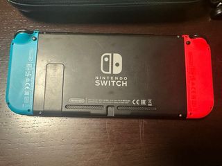 Nintendo Switch Azul/Rojo + Accesorios