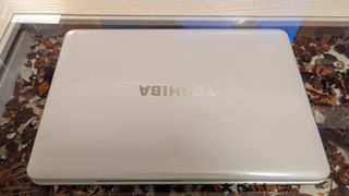 Portátil Toshiba Satellite A500-1hm 16