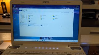 Portátil Toshiba Satellite A500-1hm 16