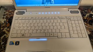 Portátil Toshiba Satellite A500-1hm 16