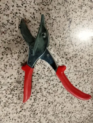 Tijeras corte goma aluminio