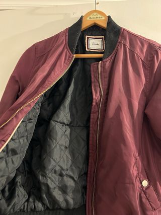 Chaqueta Bomber Morada y Negra