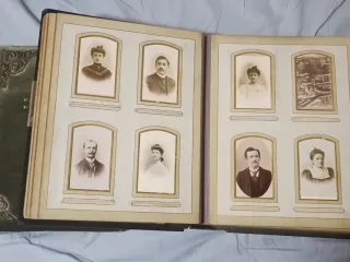 2 álbumes de fotos antiguos