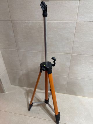 Trípode para láser de obra ajustable con nivel