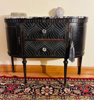 Aparador restaurado negro y gris