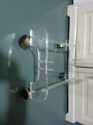 Perchero de pie acrílico transparente