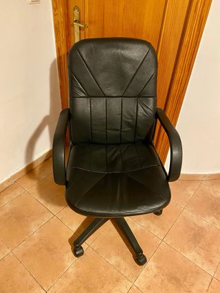 Silla de oficina/hogar negra