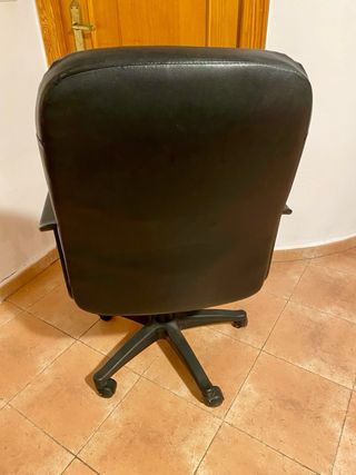 Silla de oficina/hogar negra