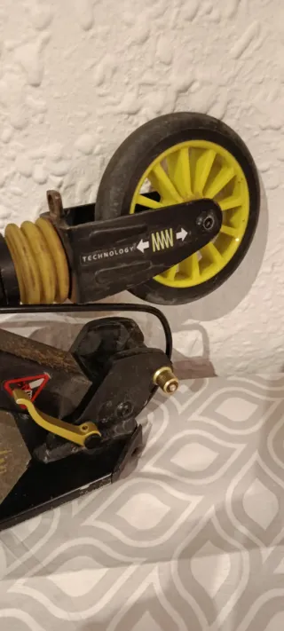 Patinete Oxelo Negro y Amarillo