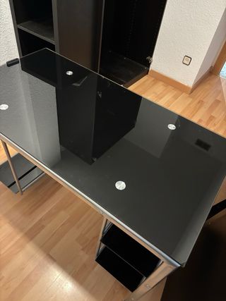 Escritorio cristal negro patas de metal