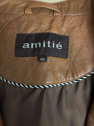 Cazadora de piel color camel, marca amitie ,