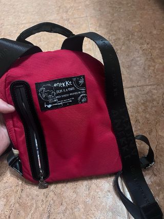 Mochila Anekke Roja y Negra
