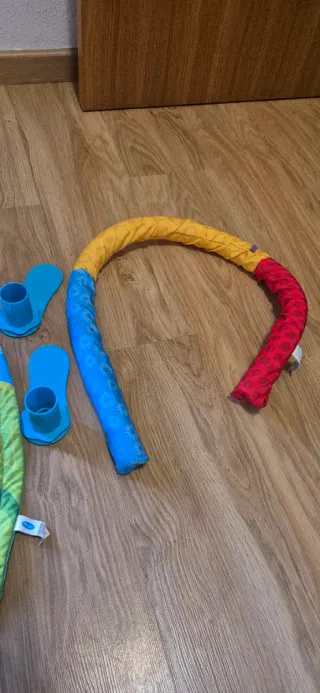 Gimnasio para bebé con arco de juegos