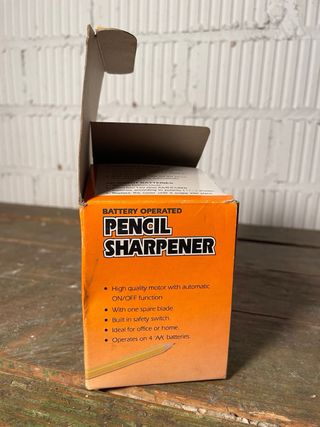 SACAPUNTAS AUTOMÁTICO. A PILAS. A ESTRENAR