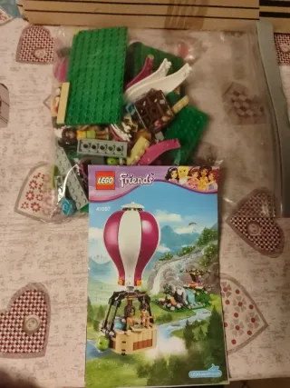 LEGO Friends La Mongolfiera di Heartlake 41097