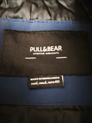 Chaqueta Pull&Bear con capucha Talla L