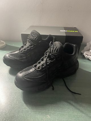 Nike Air Max 95 Negro