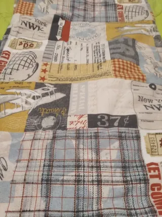 Edredón juvenil reversible.