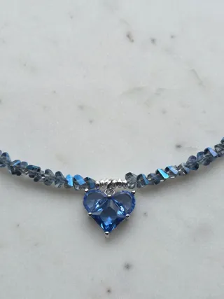 Collana fatta a mano cuore blu