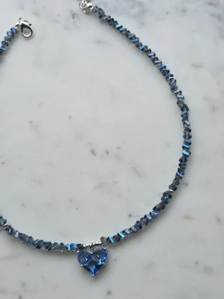Collana fatta a mano cuore blu