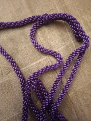 Cingulo morado de seda fino