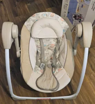 Columpio Ingenuity para bebe. Soothe n Delight.