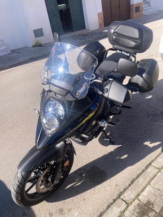 Suzuki V-Strom 650 Trail Moto