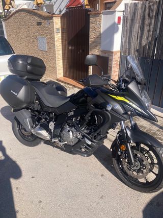Suzuki V-Strom 650 Trail Moto