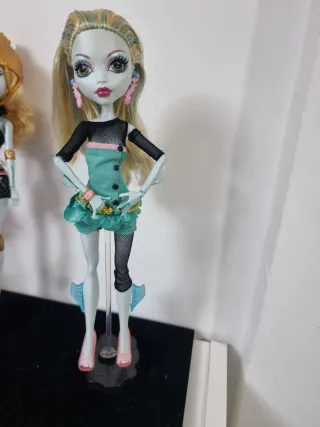 Monster High Lagoona Blue school's
