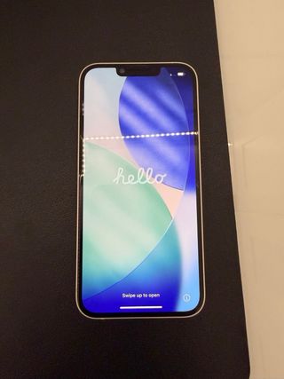 iPhone 13, blanco 90% Precio negociable