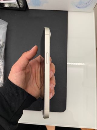 iPhone 13, blanco 90% Precio negociable