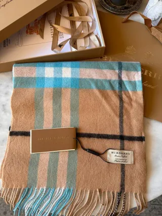 Bufanda Burberry Marrón y Azul