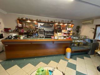 Arredamento completo bar