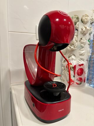 Cafetera Nescafé Dolce Gusto Roja