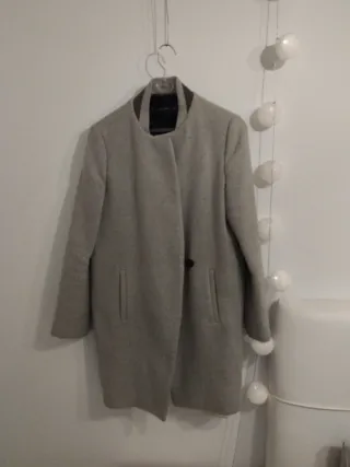 Abrigo gris Zara