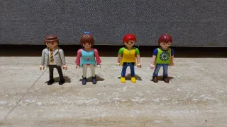 4 Figuras Playmobil diferentes