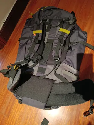 Mochila Montaña Quechua 70L