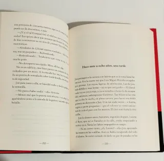 Reina Roja / Red Queen (LA TRILOGÍA REINA ROJA)...