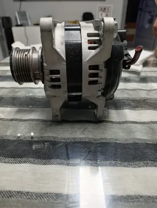 Alternador Chrysler CGB-13074 12V 160A