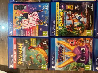 PS4 (PlayStation 4) con 3 mandos