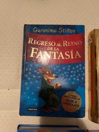 Regreso al Reino de la Fantasía: ¡Libro con olo...