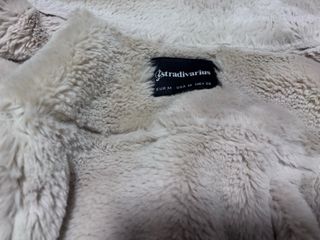 Cazadora doble faz beige Stradivarius