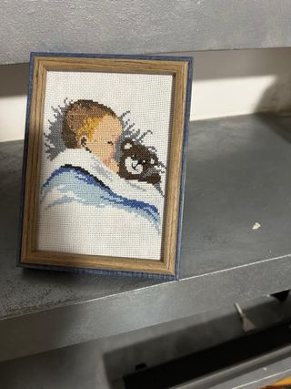 Quadretto ricamato a mano neonato con orsetto