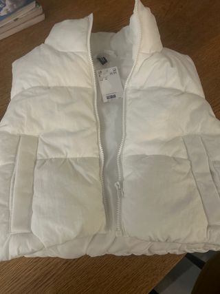 Chaleco H&M blanco talla XS con etiqueta