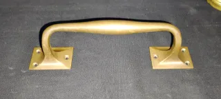 Tiradores antiguos de puerta