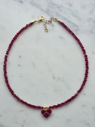 Collana realizzata interamente a mano