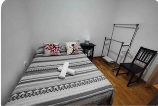 Alquilo habitación en Malaga por noche o meses