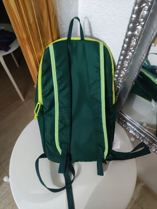 Mochila Quechua Verde y Amarilla