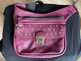 Riñonera Caomka Morada con Tachuelas